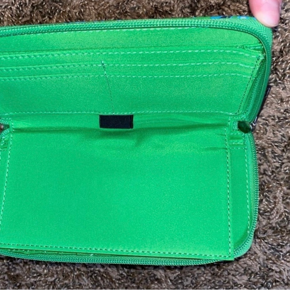 Kim Rogers Wallet - Picture 3 of 4